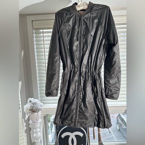 Athleta Dark Green Shimmer Packable Adjustable insulated Parka 💚✈️⛰️🚵‍♀️ - Picture 1 of 13